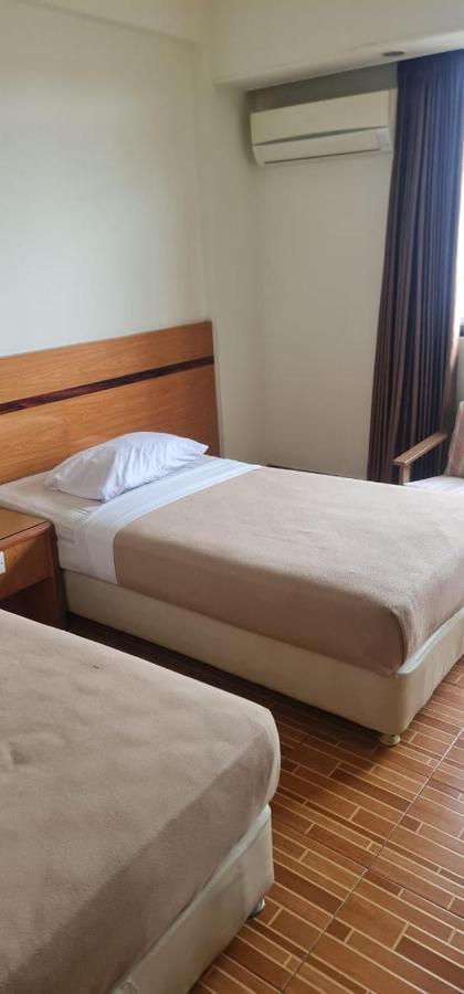 Paradise Hotel Tanjungpinang Zewnętrze zdjęcie