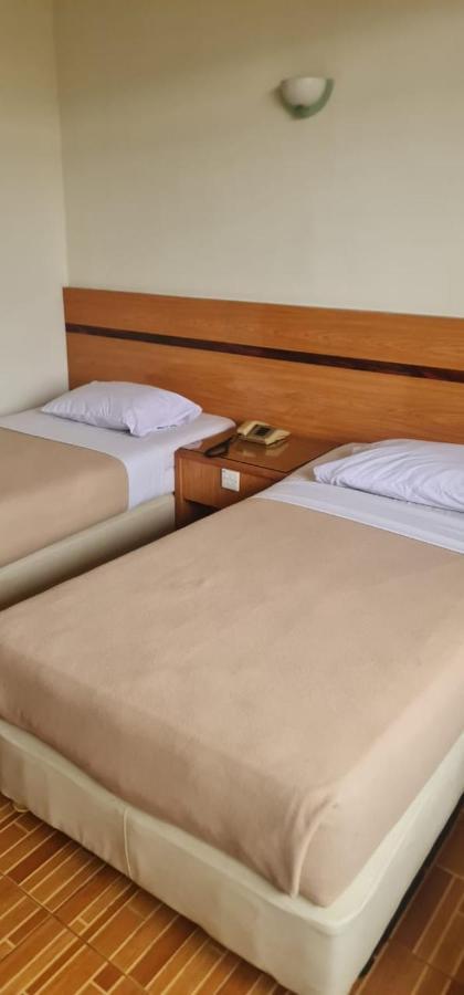 Paradise Hotel Tanjungpinang Zewnętrze zdjęcie