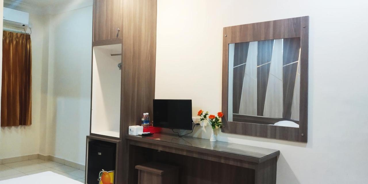 Paradise Hotel Tanjungpinang Zewnętrze zdjęcie
